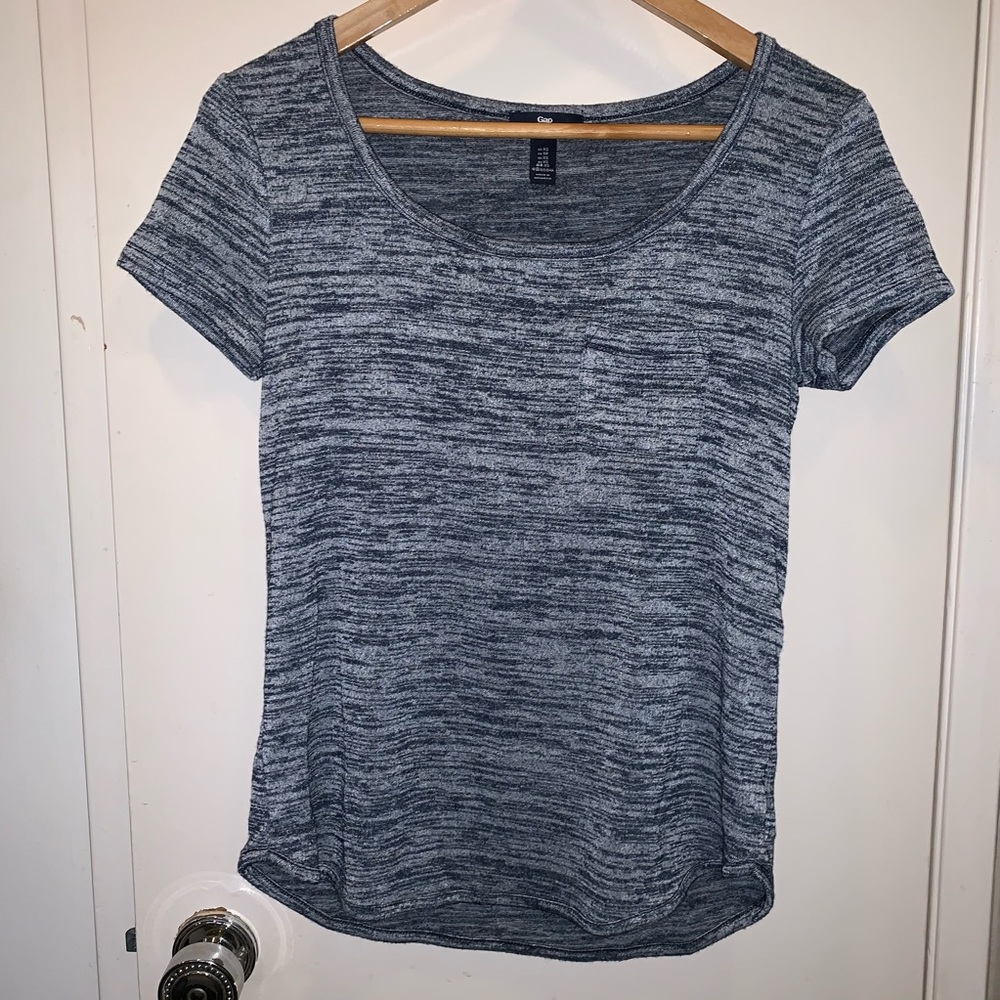 NWOT Gap heathered blue scoop neck tee